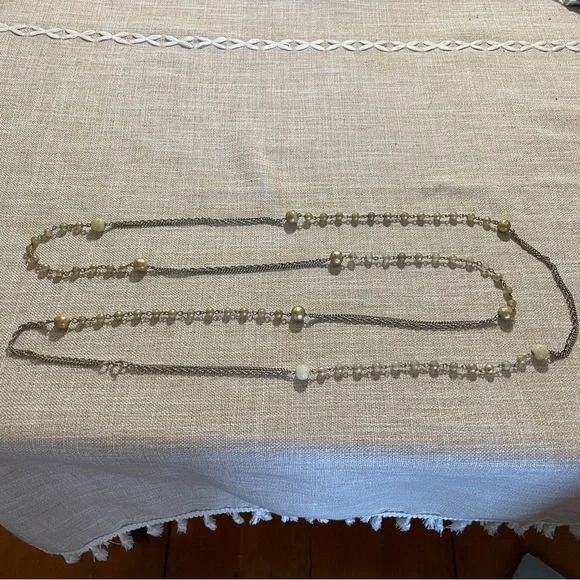 𝟔𝟎” 𝟏𝟗𝟓𝟎𝐬 𝐒𝐢𝐥𝐯𝐞𝐫 𝐏𝐞𝐚𝐫𝐥 𝐋𝐚𝐫𝐢𝐚𝐭 – 𝐓𝐡𝐞 𝐎𝐧𝐞 𝐓𝐡𝐚𝐭 𝐆𝐨𝐭 𝐀𝐰𝐚𝐲 ✨ - Picture 6 of 17